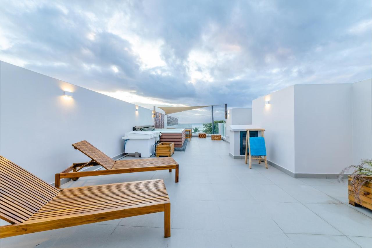 One Bay Residence Unit 15 - Penthouse With Private Roof Top, Jacuzzi And Sea View Grand Bay Εξωτερικό φωτογραφία